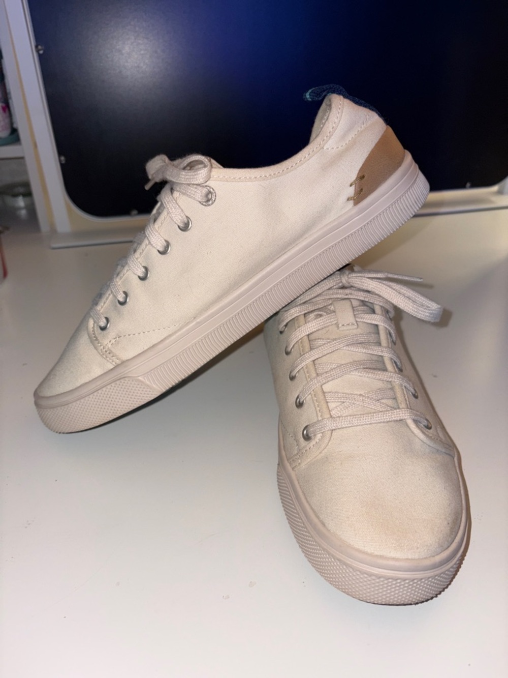 Toms Women's Cream Canvas Lace-Up Sneakers